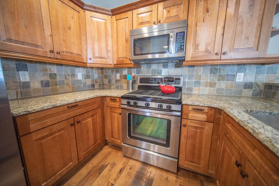 Fully equipped, Updated kitchen