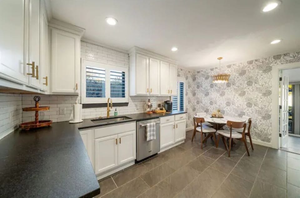 Stocked kitchen to fit the needs of a gourmet chef 