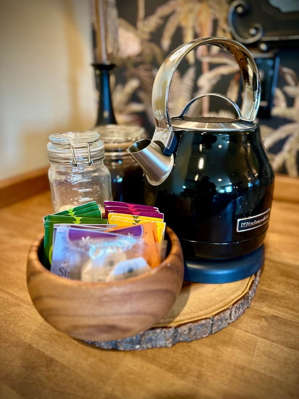 Courtesy Tea and Coffee with Electric Kettle