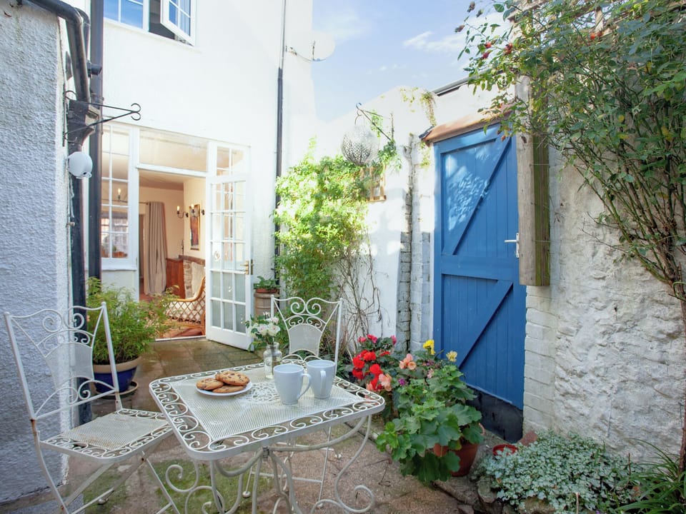 Courtyard | Harvey Cottage, Colyton, near Lyme Regis