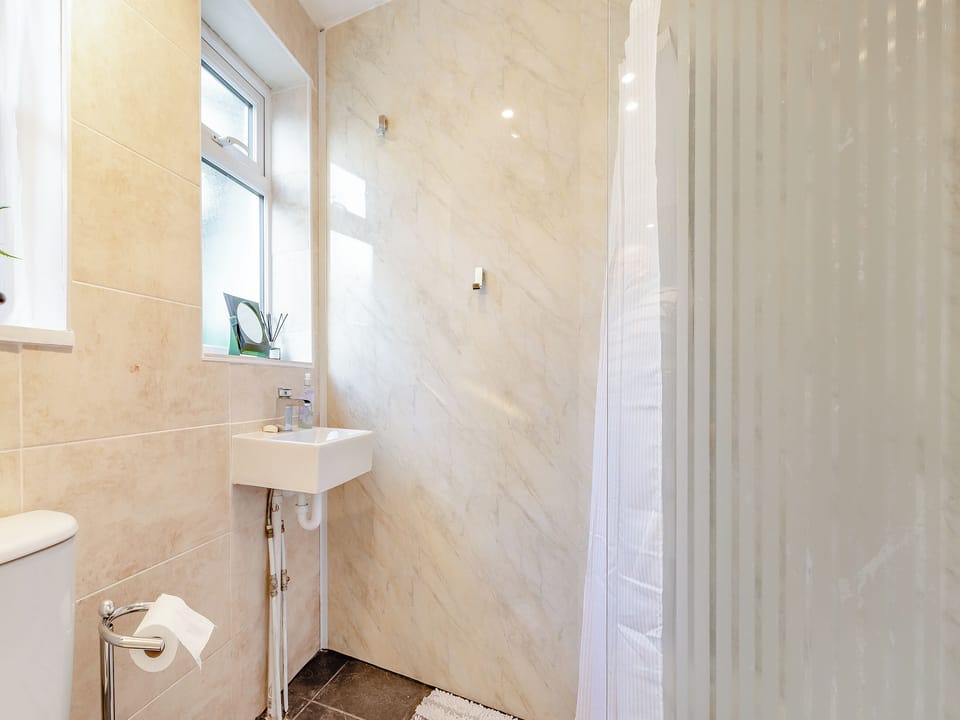 Shower room | Harvey Cottage, Colyton, near Lyme Regis