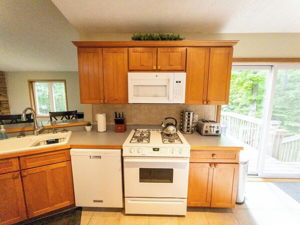 Fully stocked kitchen