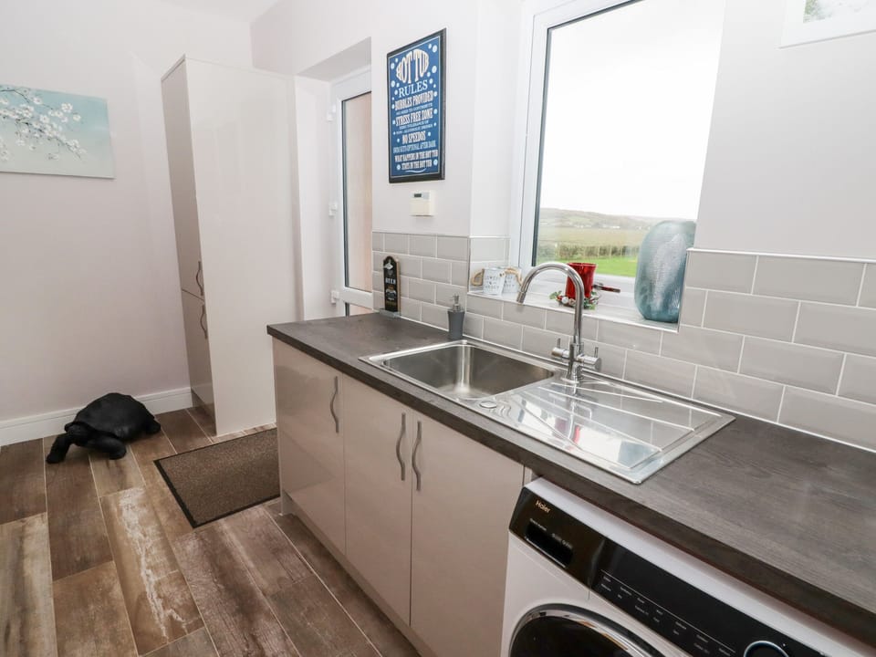 Fridge, dishwasher, electric kettle, toaster