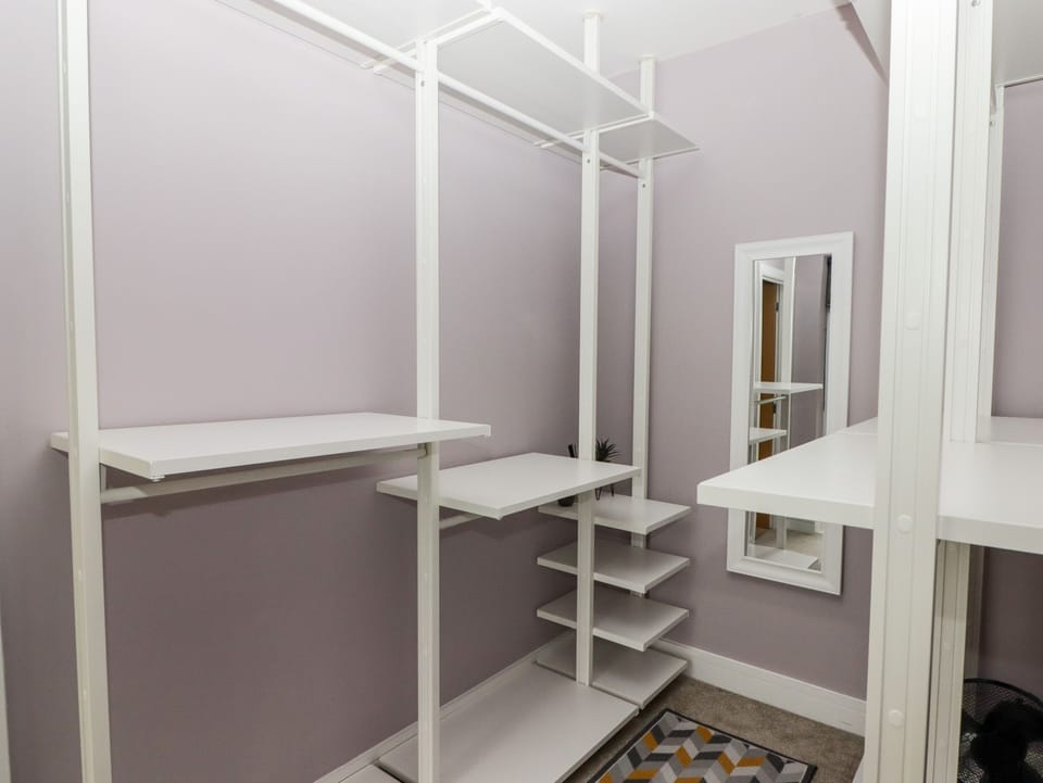 4 bedrooms, individually decorated, individually furnished, free WiFi