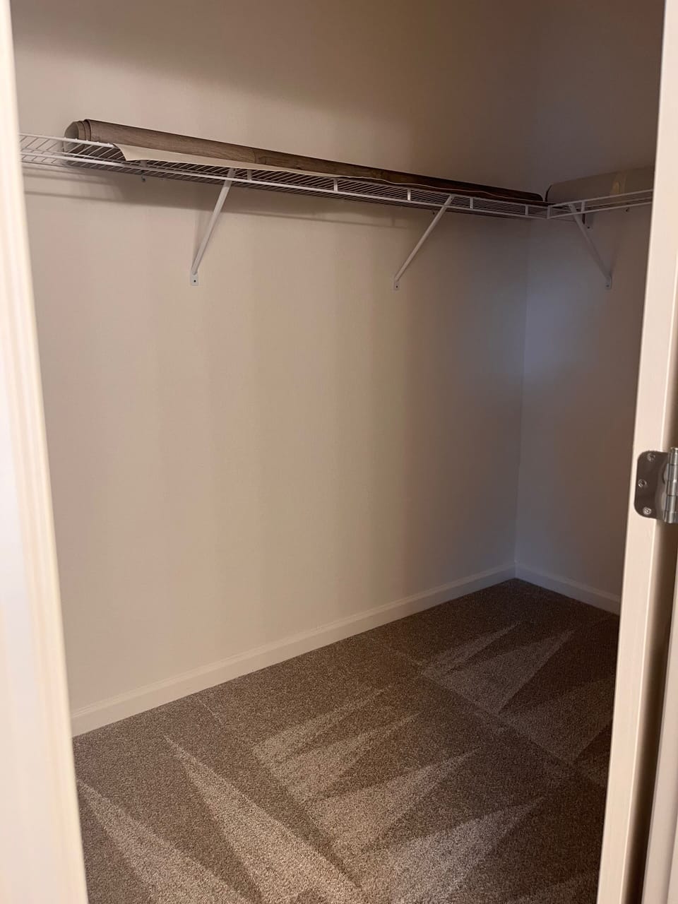 MBR has large walk in closet