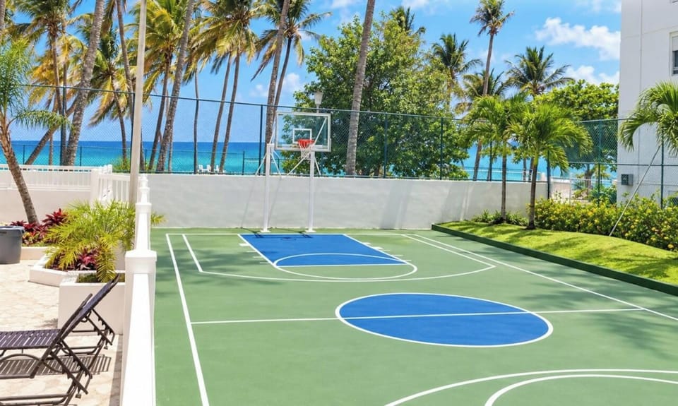Fun for the little ones, too! Let the kids play, explore, and make vacation memories of their own in the community’s dedicated children’s play area