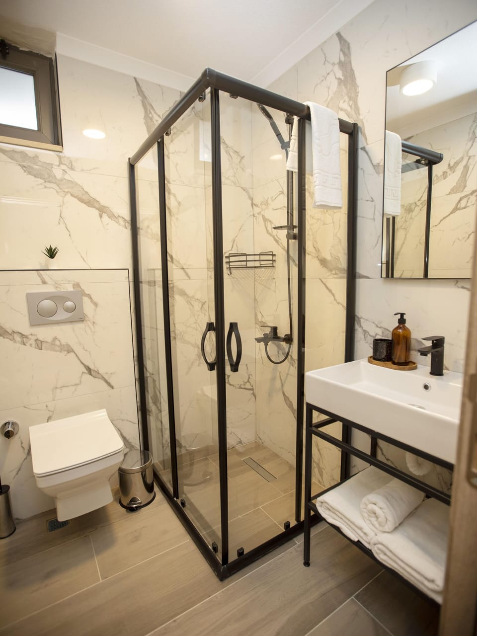 Bathroom amenities