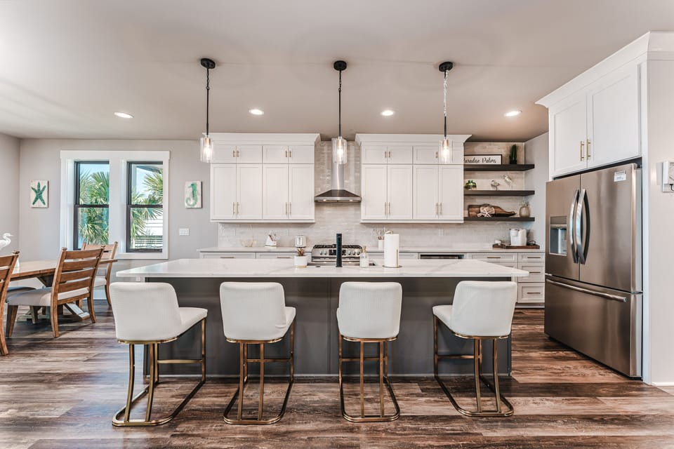Full kitchen with state-of-the-art appliances and accessories