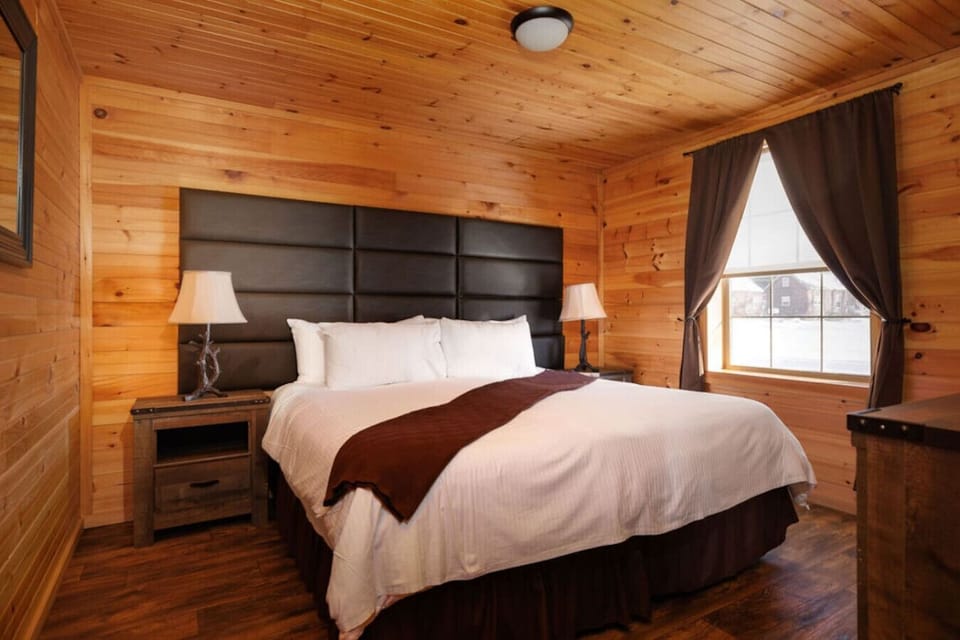 King Bedroom #1