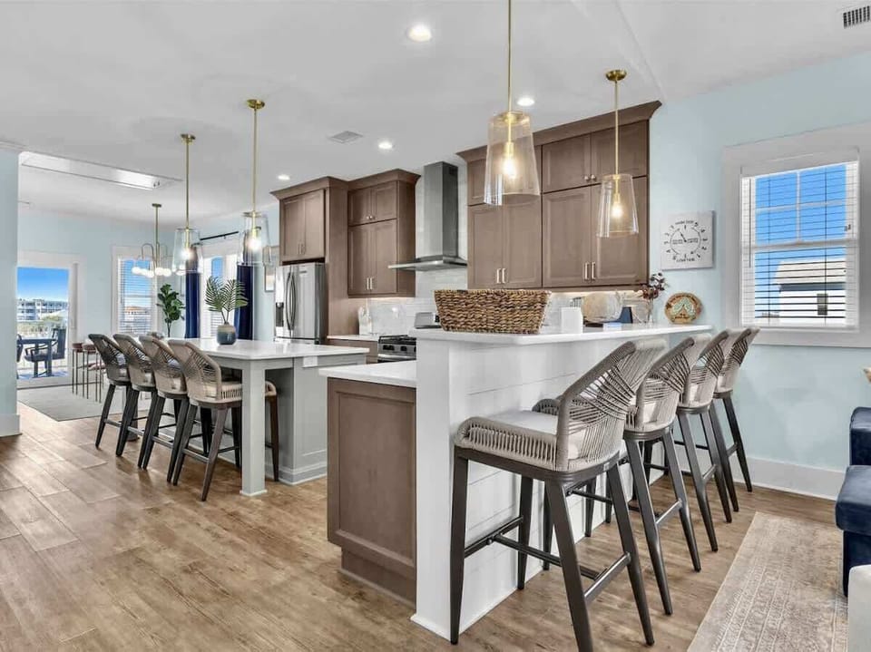 Bar and island seat up to 8