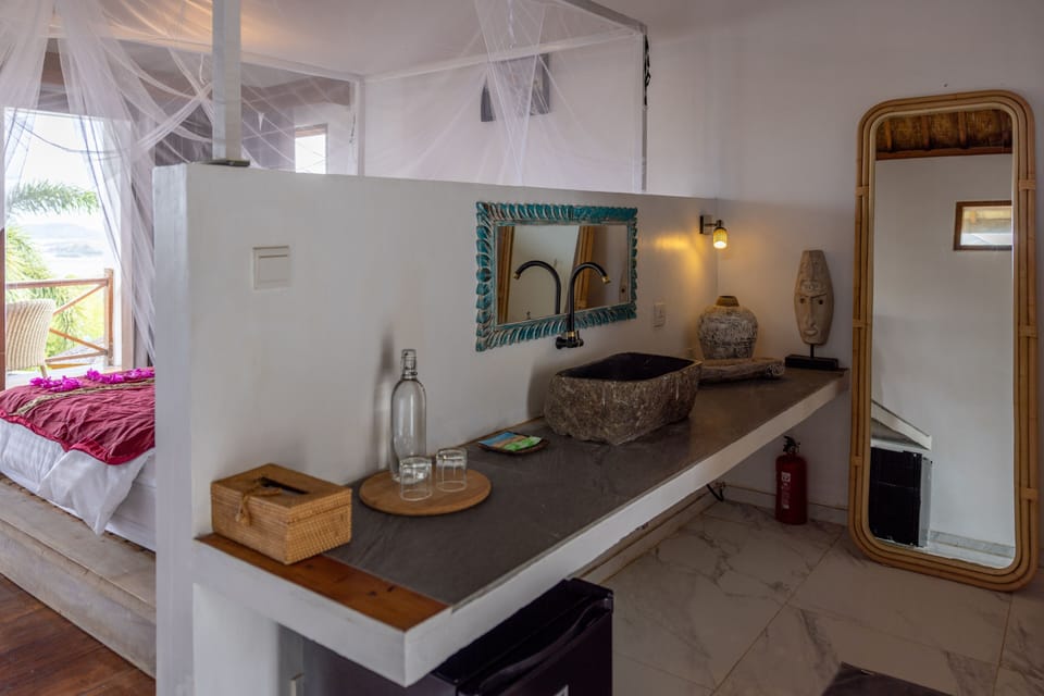 Shower, rainfall showerhead, towels