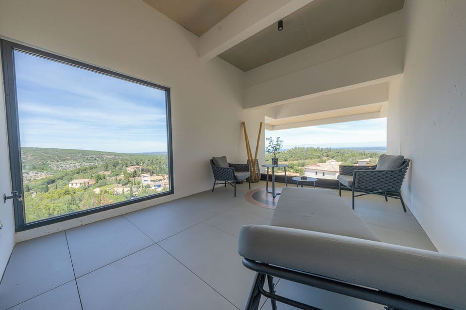 Luxury Triple Room, 1 Bedroom, Non Smoking, Sea View | Terrace/patio