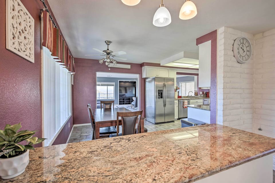Dining Area | Dishware Provided