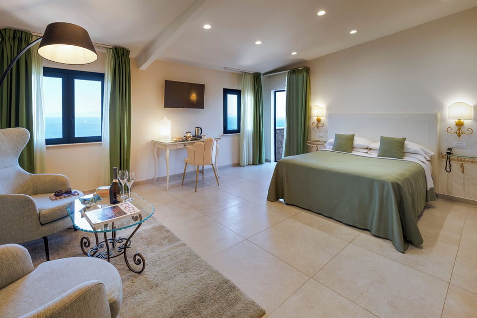 Junior Studio Suite, 1 Queen Bed, Terrace, Sea View (Mansarda) | Select Comfort beds, in-room safe, desk, blackout drapes