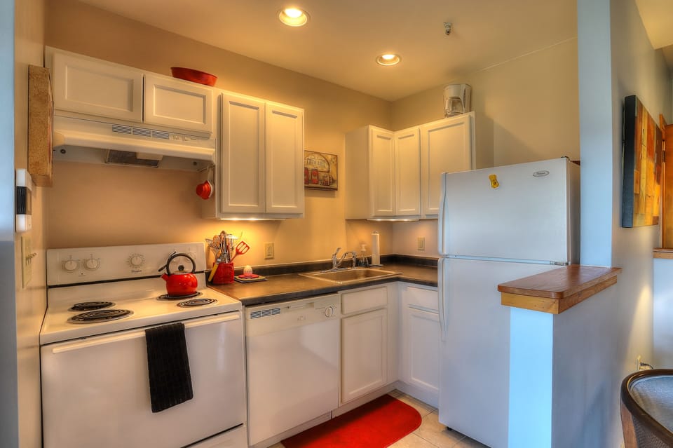 Fully equipped kitchen