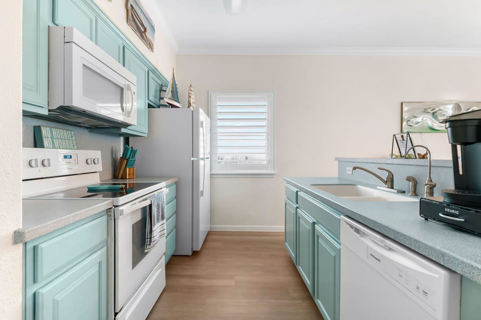 Kitchen is fully stocked with all the necessary utensils for cooking and BBQ.
