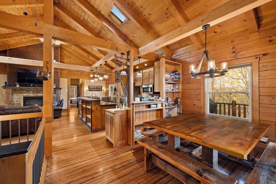 Entry/Diing Space