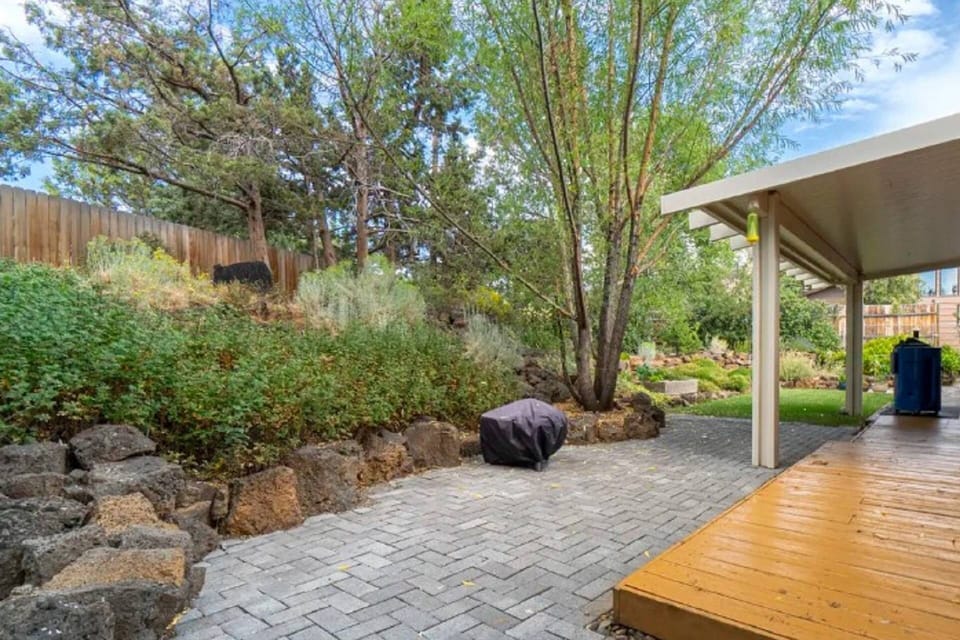 "This house is great! The kitchen is newly remodeled and fully stocked with everything you need. The backyard is beautiful and fully fenced in." - Ann