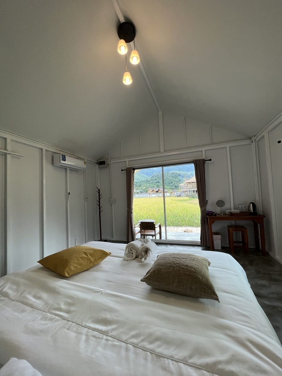 Rimna East View | Bed sheets