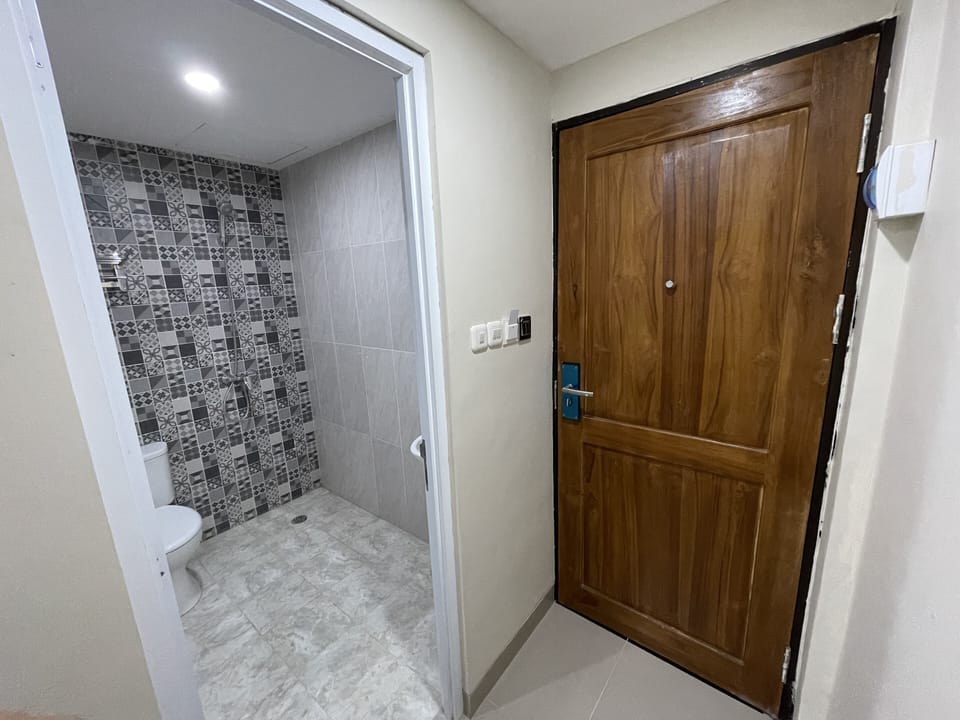 Standard Double Room | Desk, soundproofing, free WiFi, bed sheets