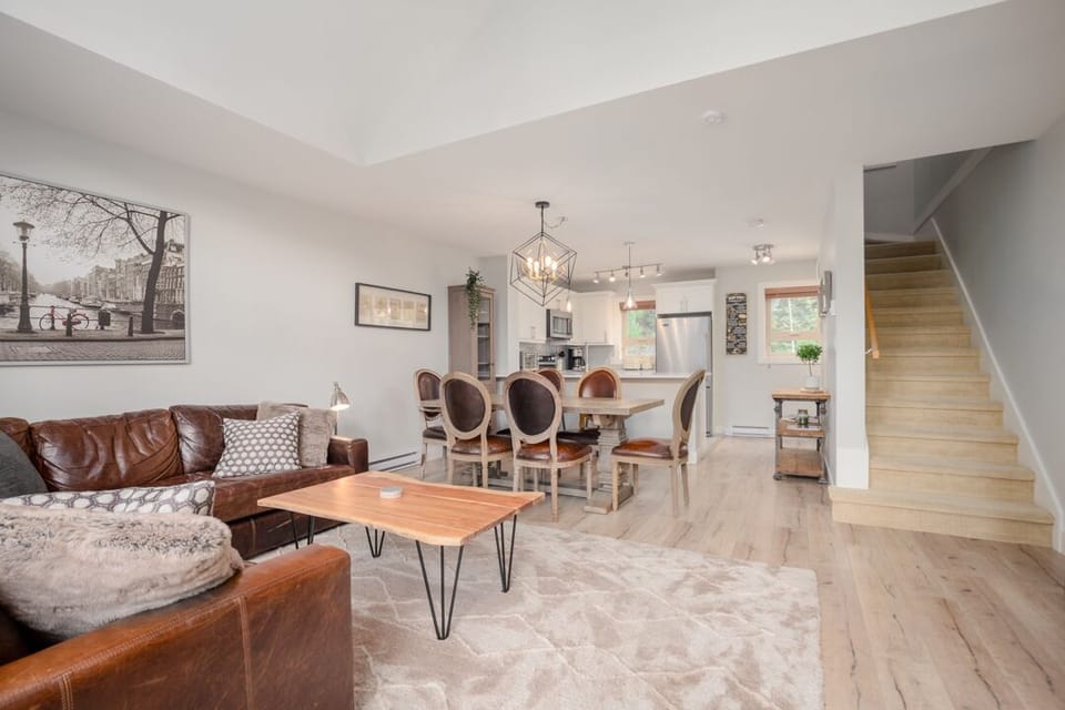 Open Plan Living Space (please note that the staircase leads up to the locked off top floor, this is NOT accessible for guests)