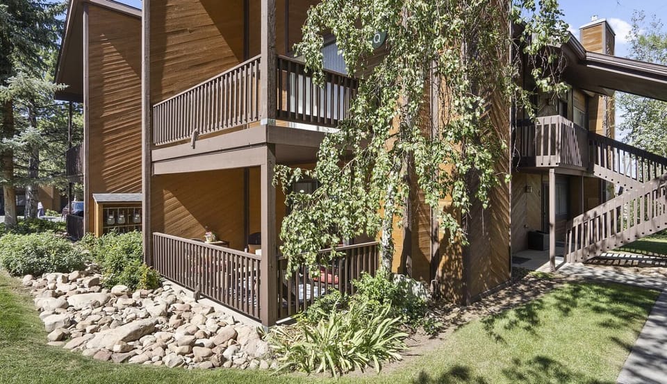 Ground floor unit with private covered patio
