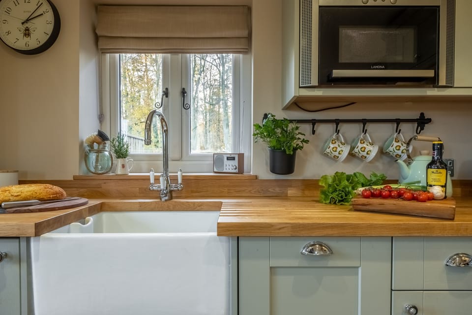 Ground floor: Country cottage style