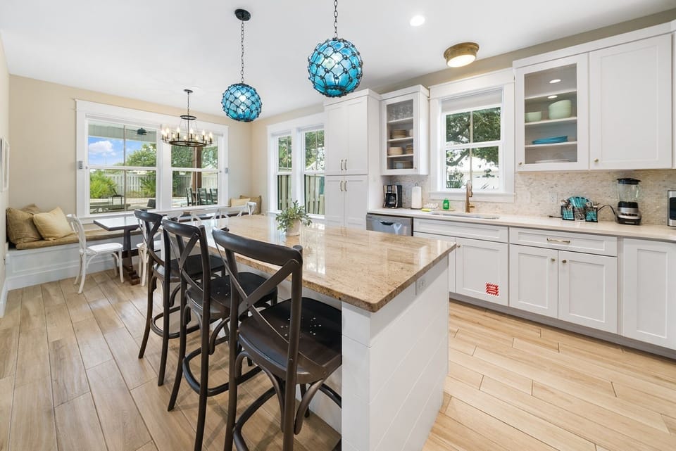 House, 3 Bedrooms | Private kitchen | Fridge, oven, coffee/tea maker, toaster