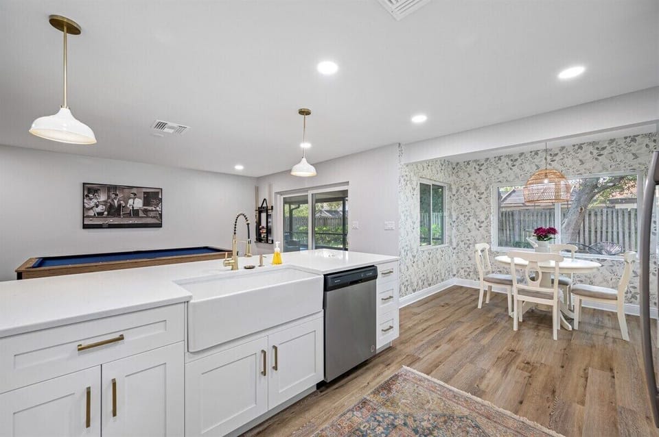 Kitchen with Apron sink