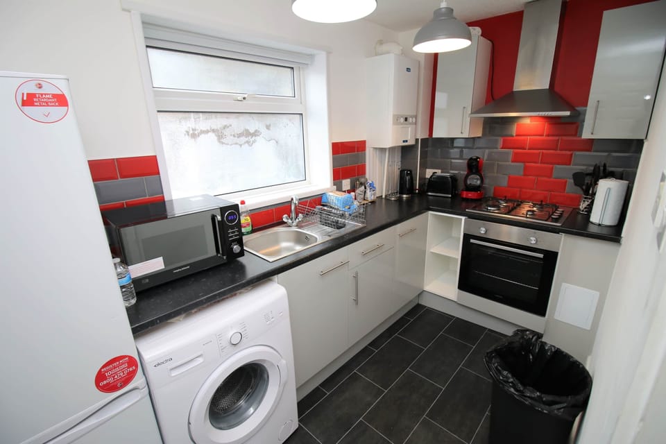 Kitchen (2)