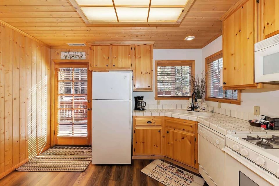 Kitchen. 
