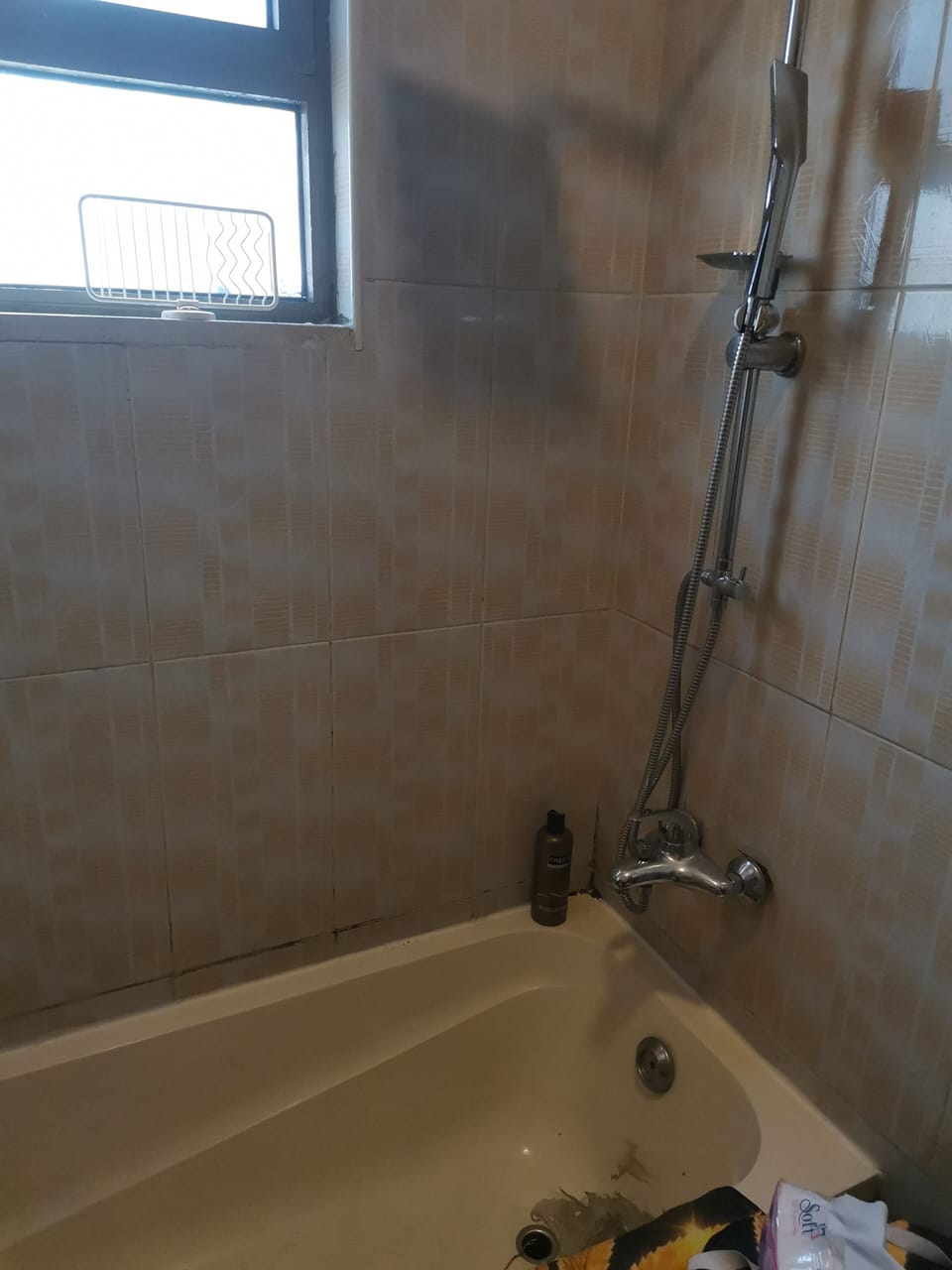 Rainfall showerhead, towels, soap