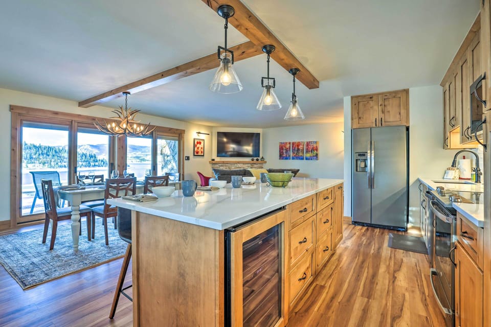 Kitchen | Single Story | Complimentary Spices
