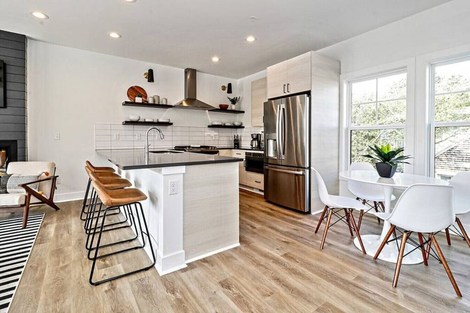 Open concept living and dining for the win!