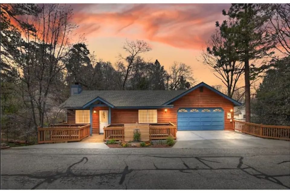 Welcome to Manzanita Escape