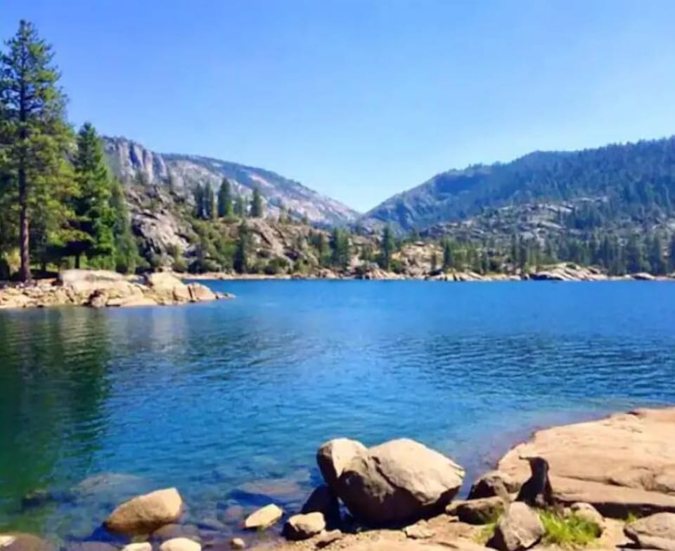 Pinecrest lake is 10 min drive away 