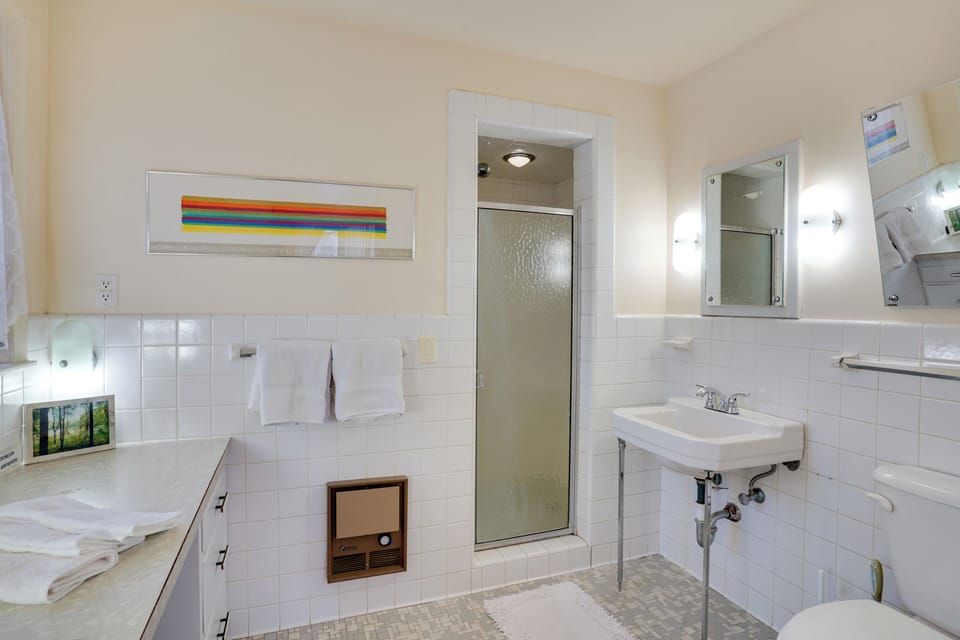 En-Suite Bathroom | Complimentary Toiletries | 2nd Floor