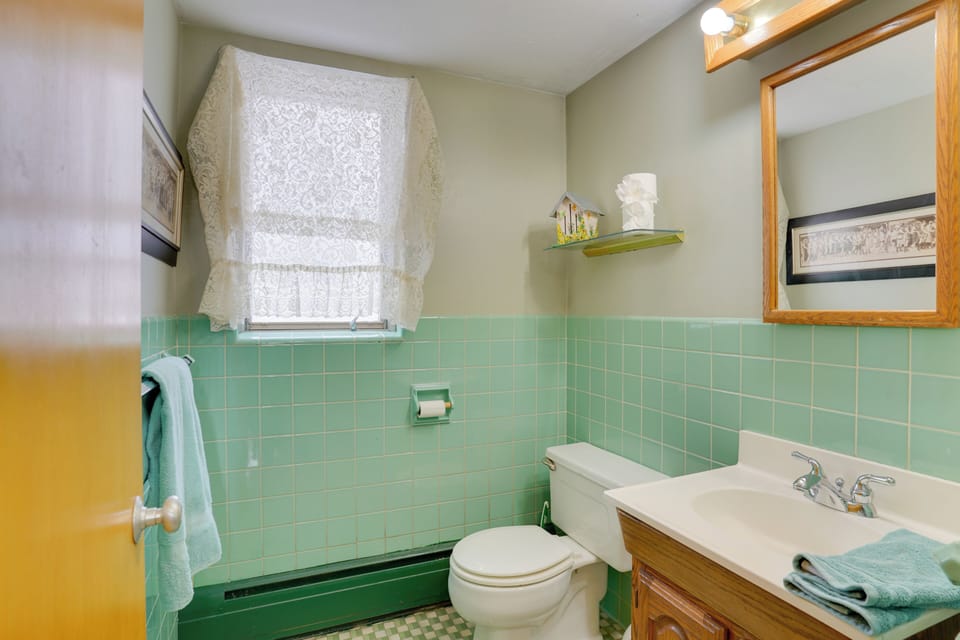 Half Bath | 1st Floor