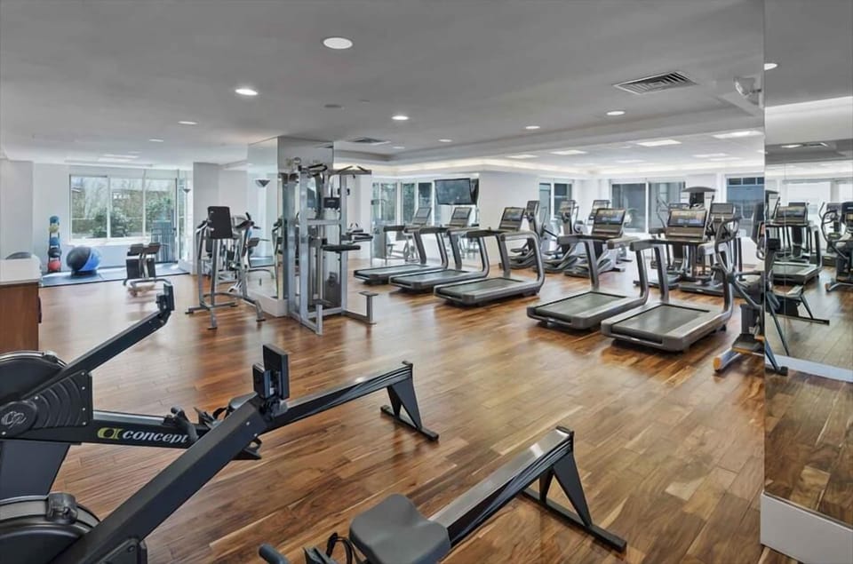 Midtown West New York 1 Bedroom Fitness Center
