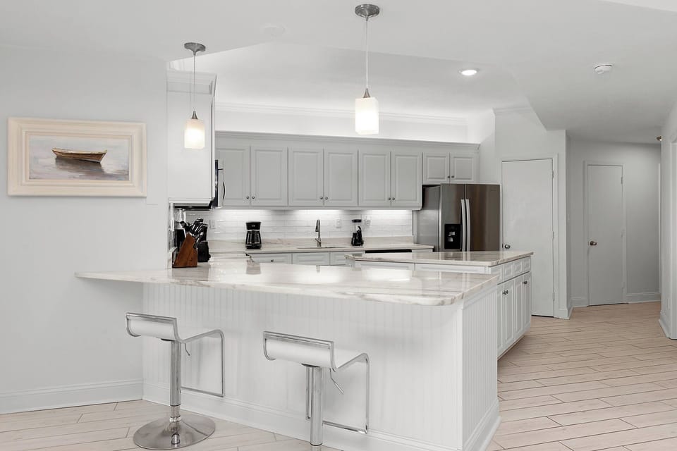 Breakfast Bar - Seats Two