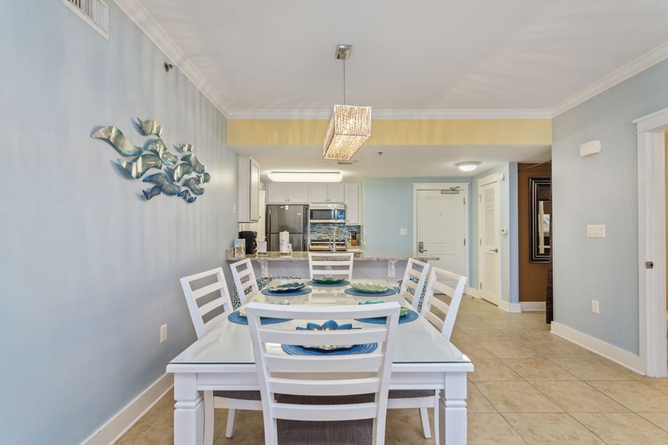 Waterscape A206 Dining Area