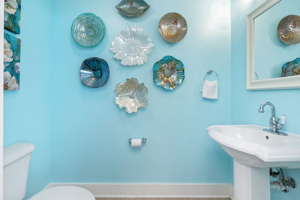 Waterscape B500 Powder Room