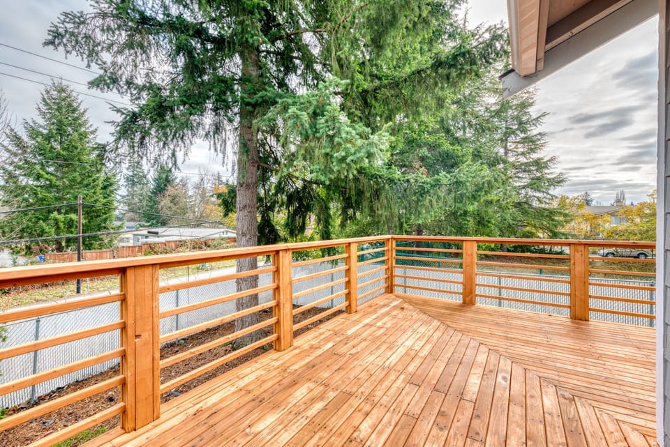 Another view of the deck