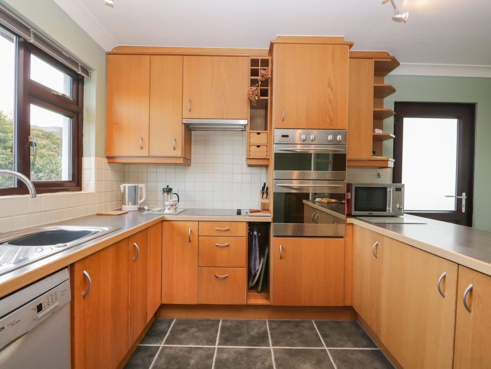 Fridge, dishwasher, electric kettle, toaster