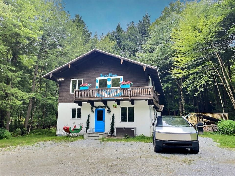 EV charger included with your stay!