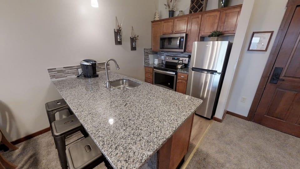 Indoors, Floor, Tabletop, Table, Furniture