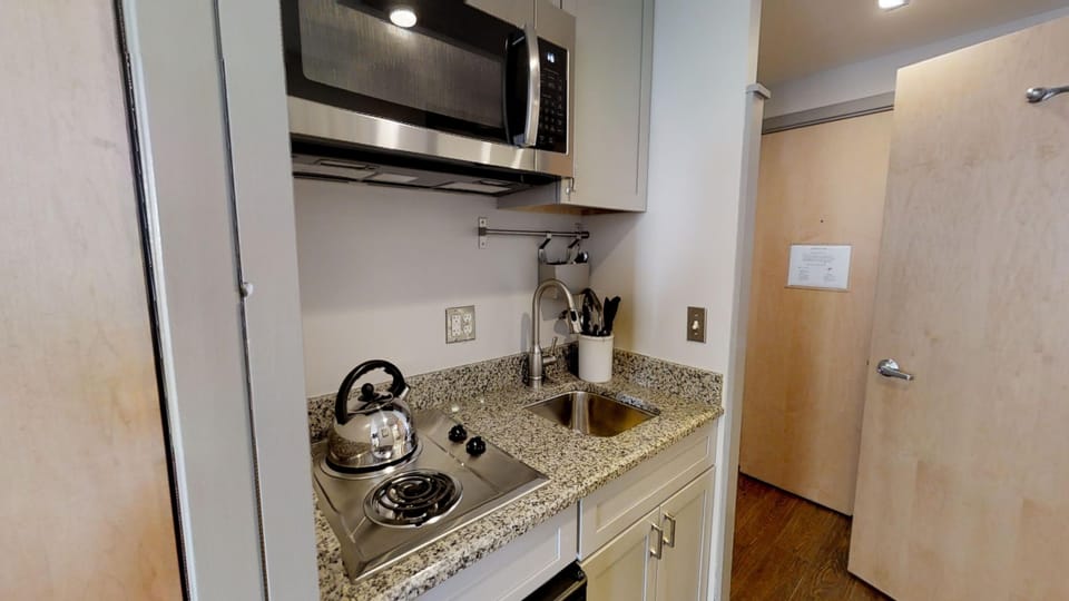 Microwave, Oven, Kitchen, Indoors, Cooktop