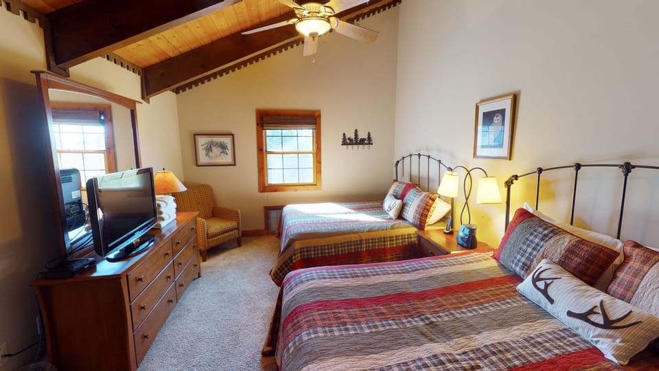 Screen, Indoors, TV, Bed, Furniture