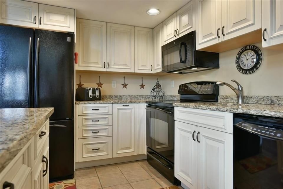 Indoors, Kitchen, Refrigerator, Microwave, Oven