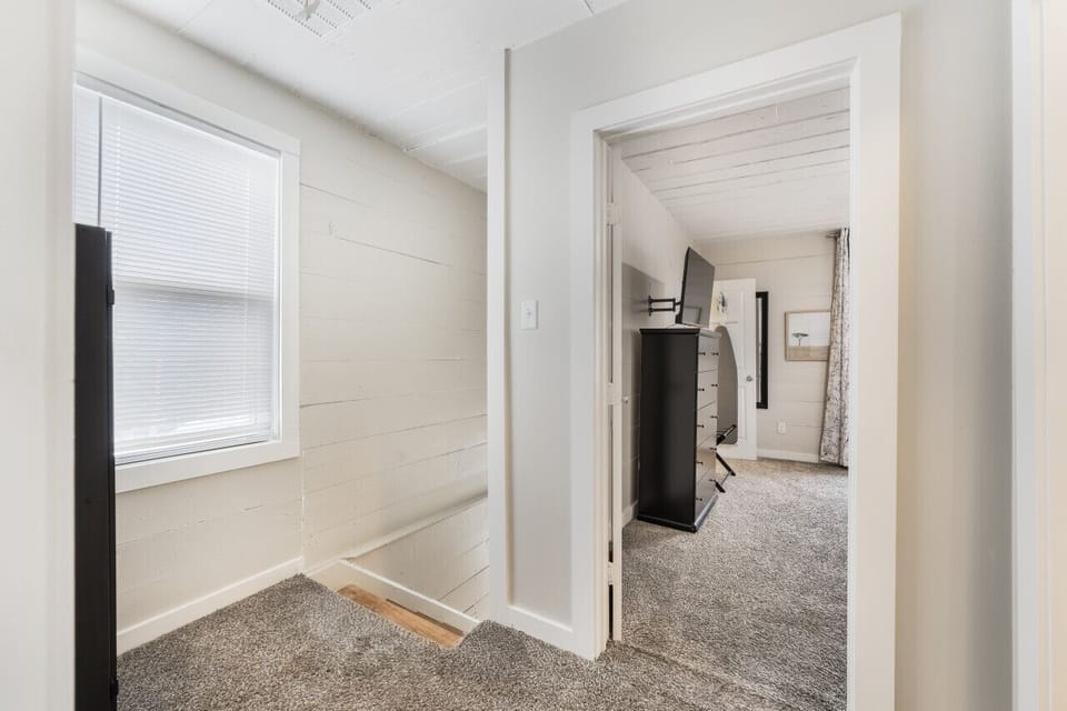 Experience the ultimate vacation at our exquisite home away from home. With flexible check-in and check-out, you can customize your stay to fit your needs. From cozy nights by the fireplace to outdoor adventures, this is the perfect spot for your dream va